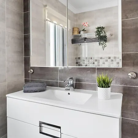 Chic Retreat With A Spacious Garden, Near Burriana *