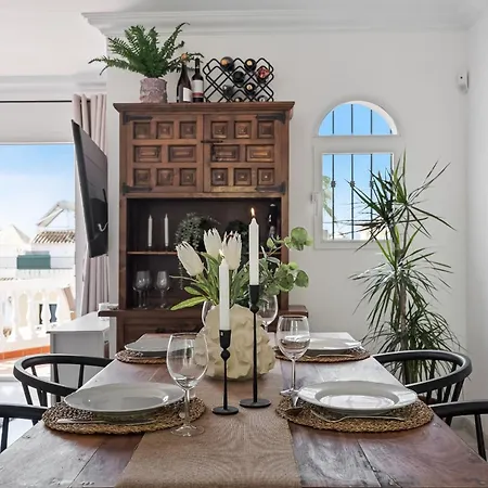 Chic Retreat With A Spacious Garden, Near Burriana Holiday home Nerja