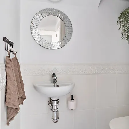 Chic Retreat With A Spacious Garden, Near Burriana *