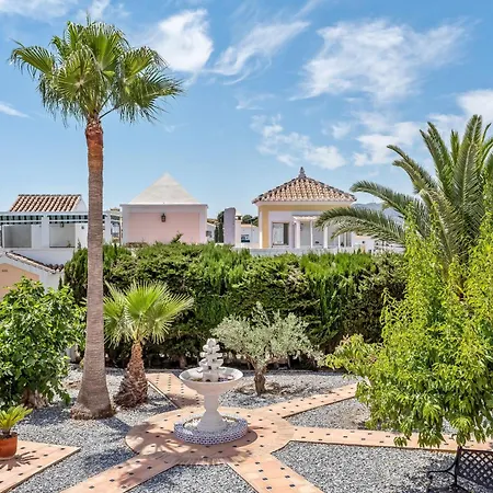 Chic Retreat With A Spacious Garden, Near Burriana Holiday home
